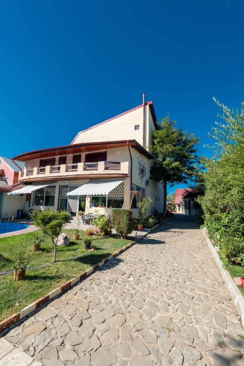 Pension Motanul Galanton Снагов Экстерьер фото