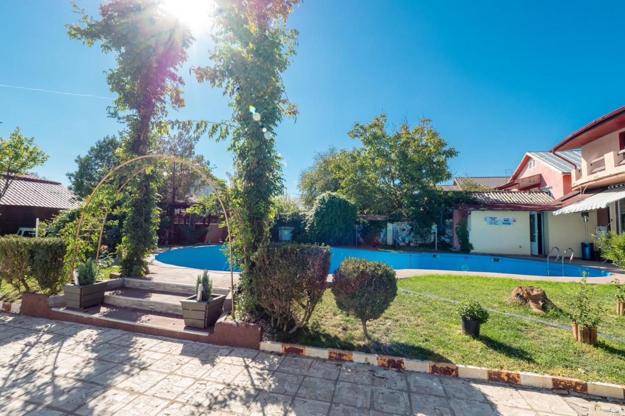 Pension Motanul Galanton Снагов Экстерьер фото
