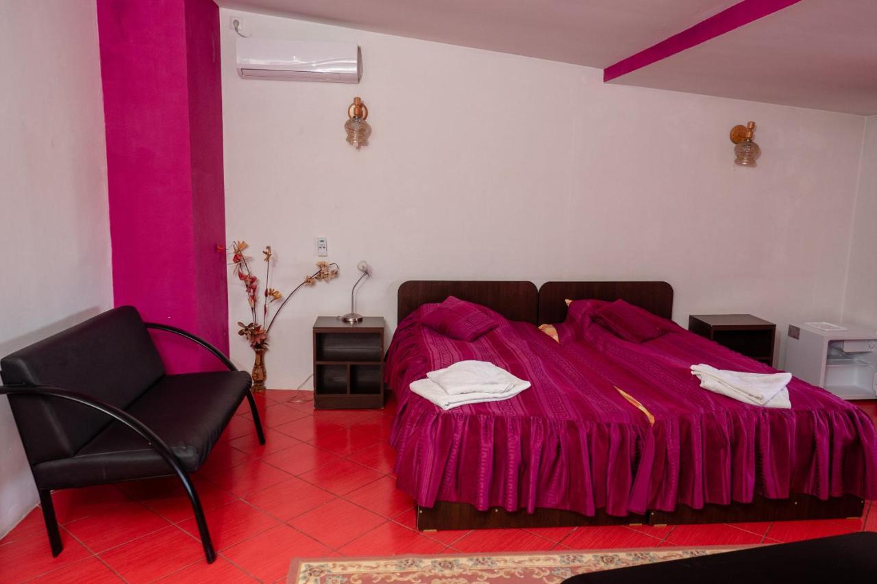 Pension Motanul Galanton Снагов Экстерьер фото
